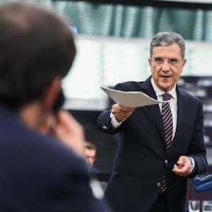 Γ. Αυτιάς σε Κομισιόν να χρηματοδοτείται η ανέγερση Α΄ κατοικίας σε ιδιόκτητο οικόπεδο όπου δεν υπάρχουν σπίτια 