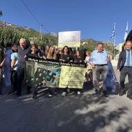 Συγκίνηση στην Πορεία Μνήμης στον Αμιρά, με την παρουσία μαθητών από τη Βιάννο και τη Λάρισα