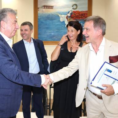 Στην Περιφέρεια Κρήτης ο γενικός διευθυντής της DG REGIO Nicola de Michelis-Συνάντηση με τον Περιφερειάρχη Κρήτης Σταύρο Αρναουτάκη