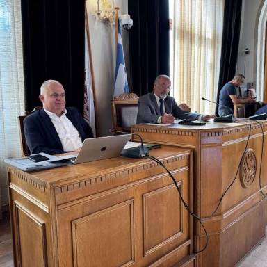 Με θετικό πρόσημο και χρηματικό υπόλοιπο 26,34 εκ. ευρώ, εγκρίθηκε ο οικονομικός απολογισμός 2025 του Δήμου Ηρακλείου