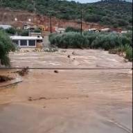 Κρήτη: Συνεχίζονται τα προβλήματα στο οδικό δίκτυο λόγω κακοκαιρίας – Πού έχει διακοπεί η κυκλοφορία