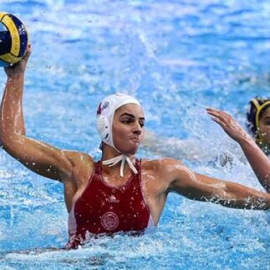 ΠΟΛΟ ΓΥΝΑΙΚΩΝ: ΕΡΥΘΡΟΛΕΥΚΟ ΤΣΟΥΝΑΜΙ! 18-4 ΚΑΙ ΝΕΟΣ ΕΥΡΩΠΑΪΚΟΣ ΘΡΙΑΜΒΟΣ